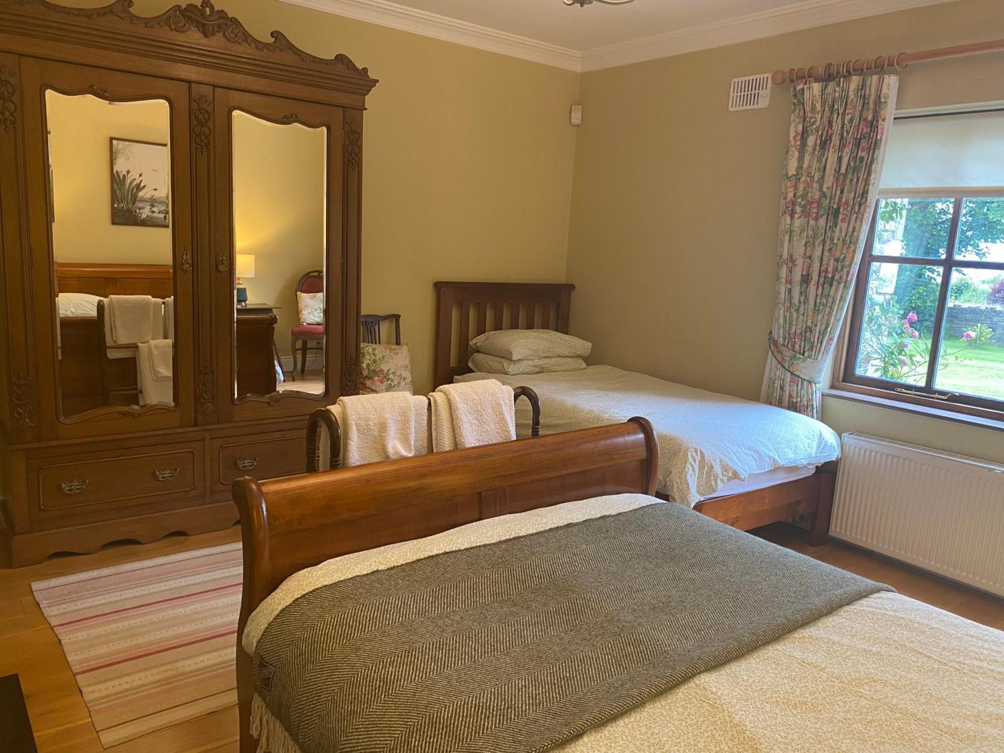Croagh Patrick Lodge Apartment Westport Luaran gambar